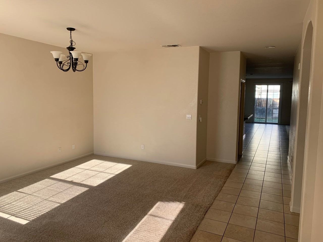 367 Noble Dr - Photo 2 of 8