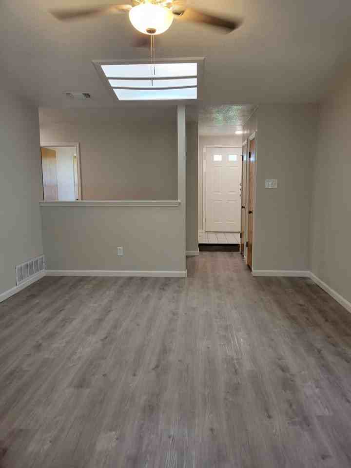 2406 Hidden Hill Dr - Photo 7 of 33