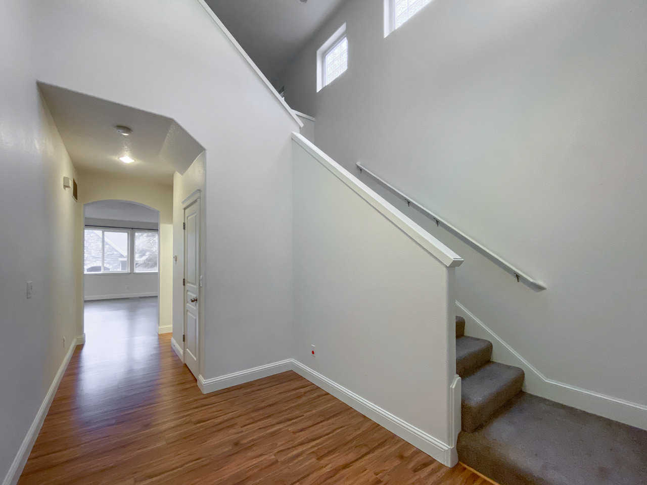 4638 Ne Beaumead Ln - Photo 2 of 27