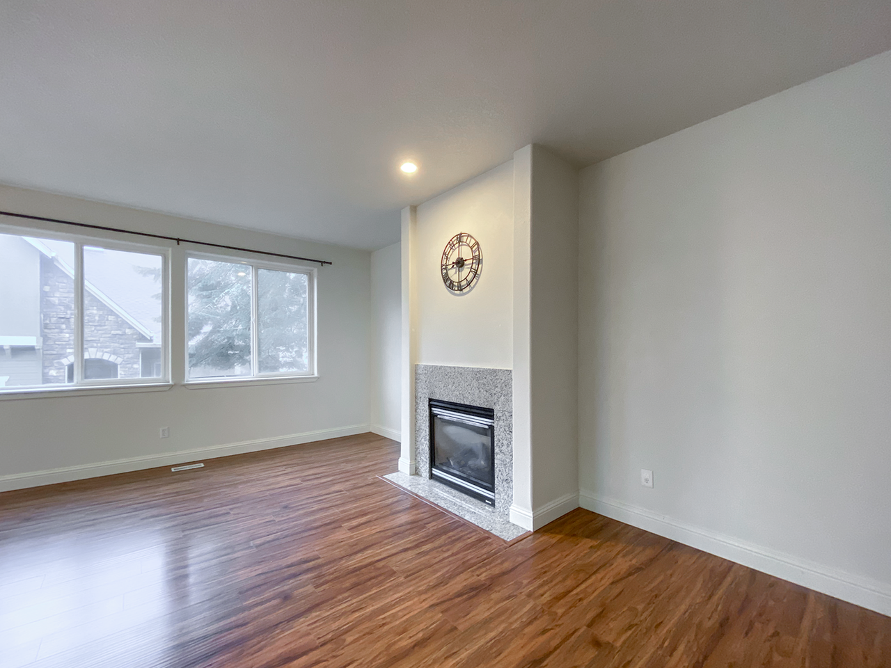 4638 Ne Beaumead Ln - Photo 3 of 27