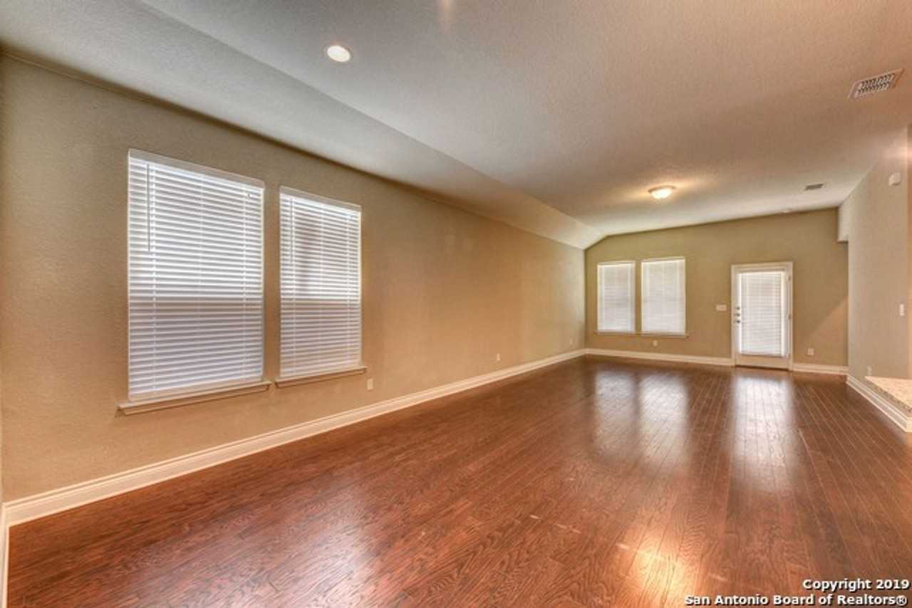 27411 Rio Bnd - Photo 2 of 22