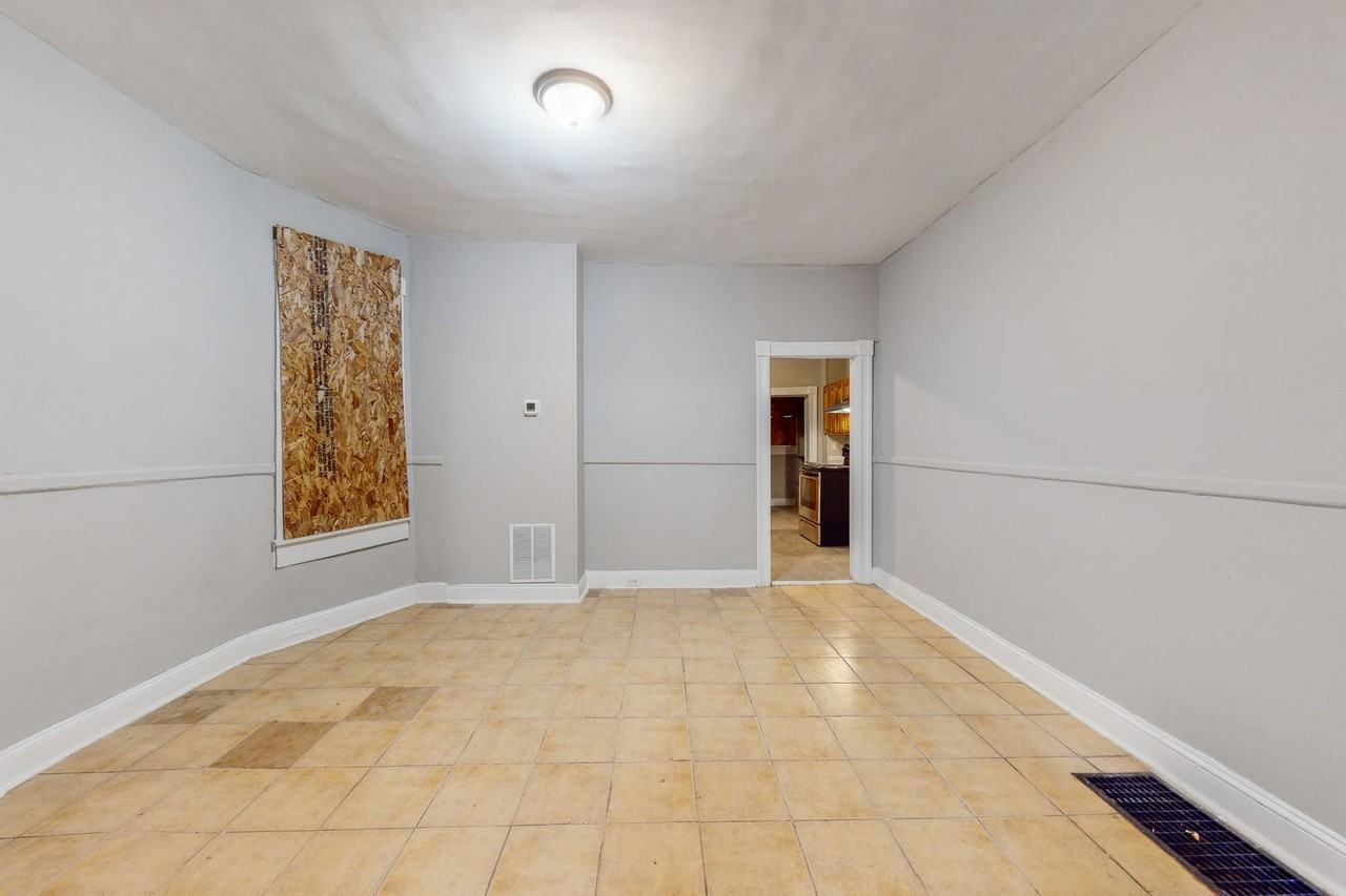 5211 Craig Ave - Photo 6 of 22