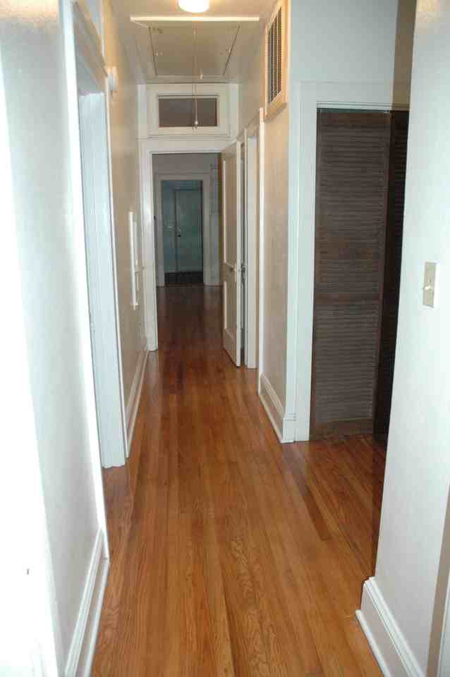 105 Nw 24th St - Photo 7 of 10