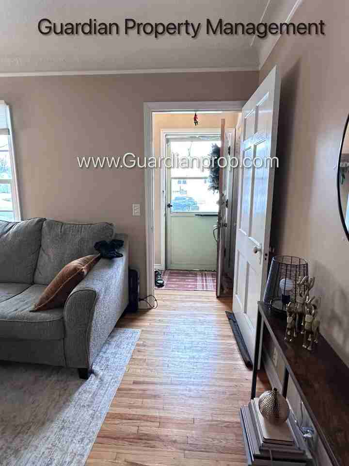 5505 1st Ave S - Photo 3 of 18