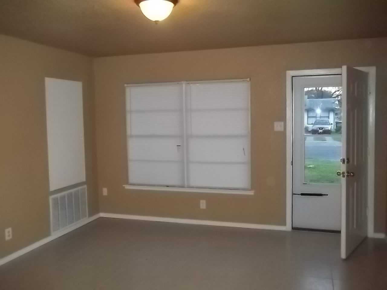 4251 Wild Oak Dr - Photo 2 of 12