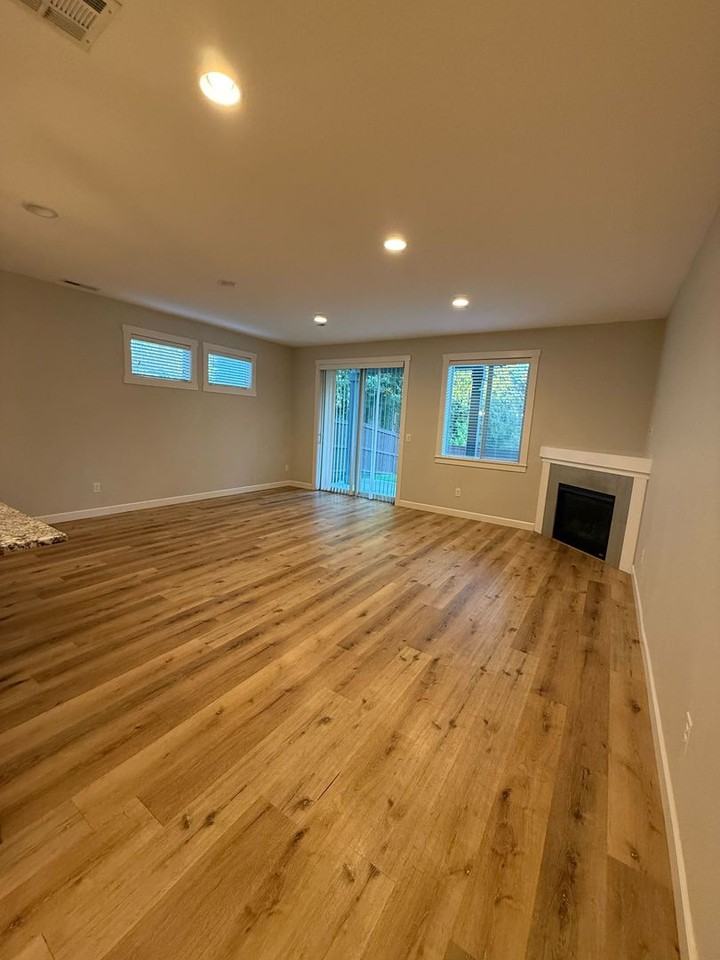 1708 Ne 146th St - Photo 2 of 14