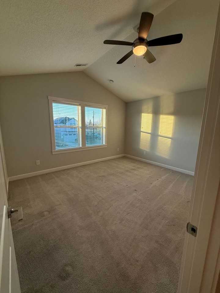 1708 Ne 146th St - Photo 6 of 14