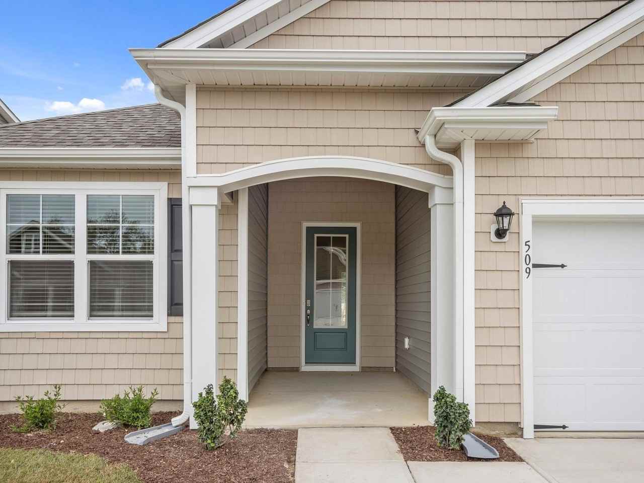 509 Edgewater Way - Photo 4 of 49