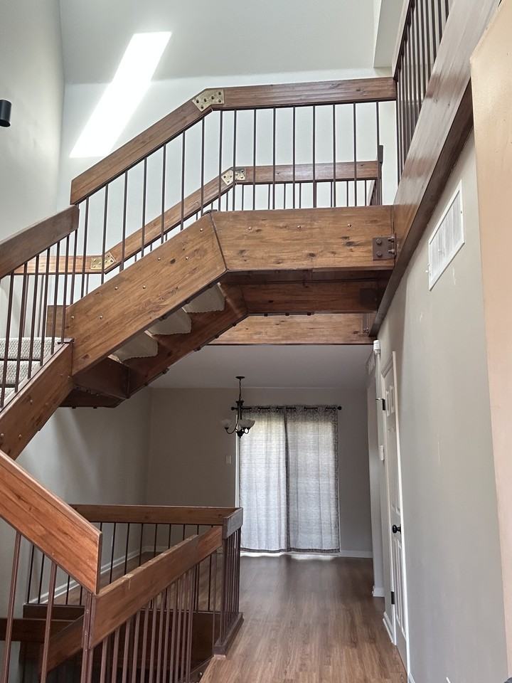 7800 N Hills Blvd #201 - Photo 2 of 27