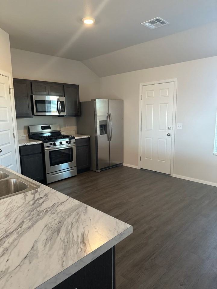 16224 S 83rd East Ave - Photo 6 of 15