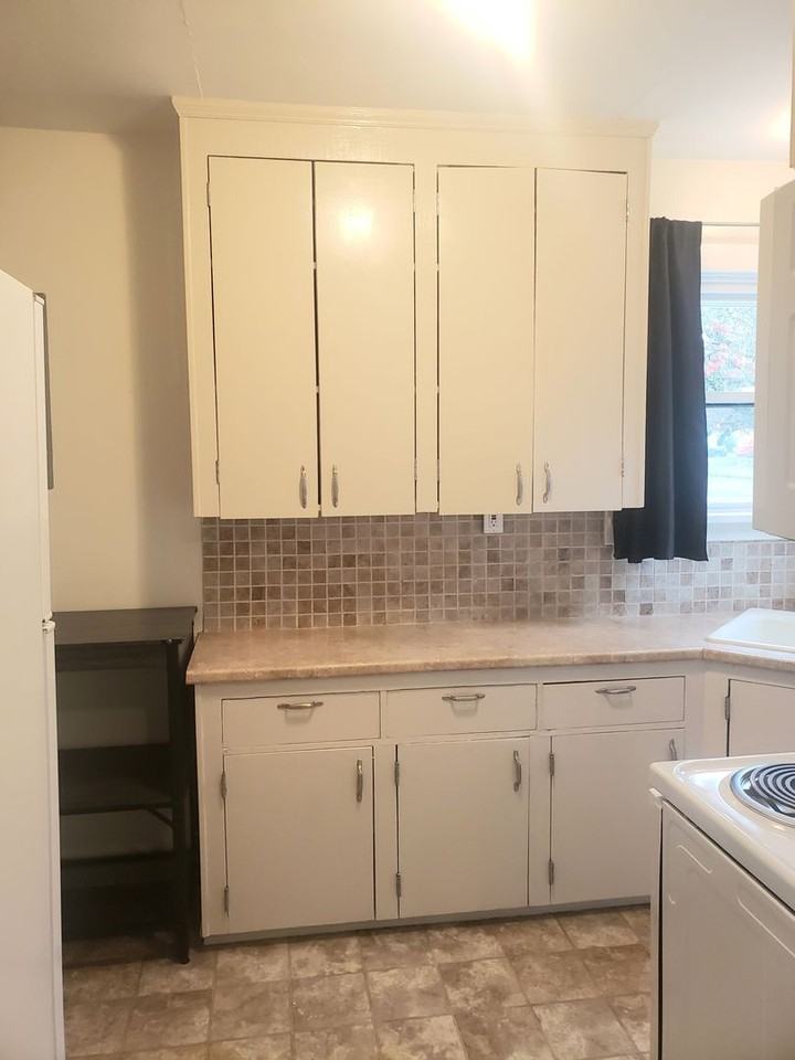 683 W Lincoln St - Photo 7 of 28