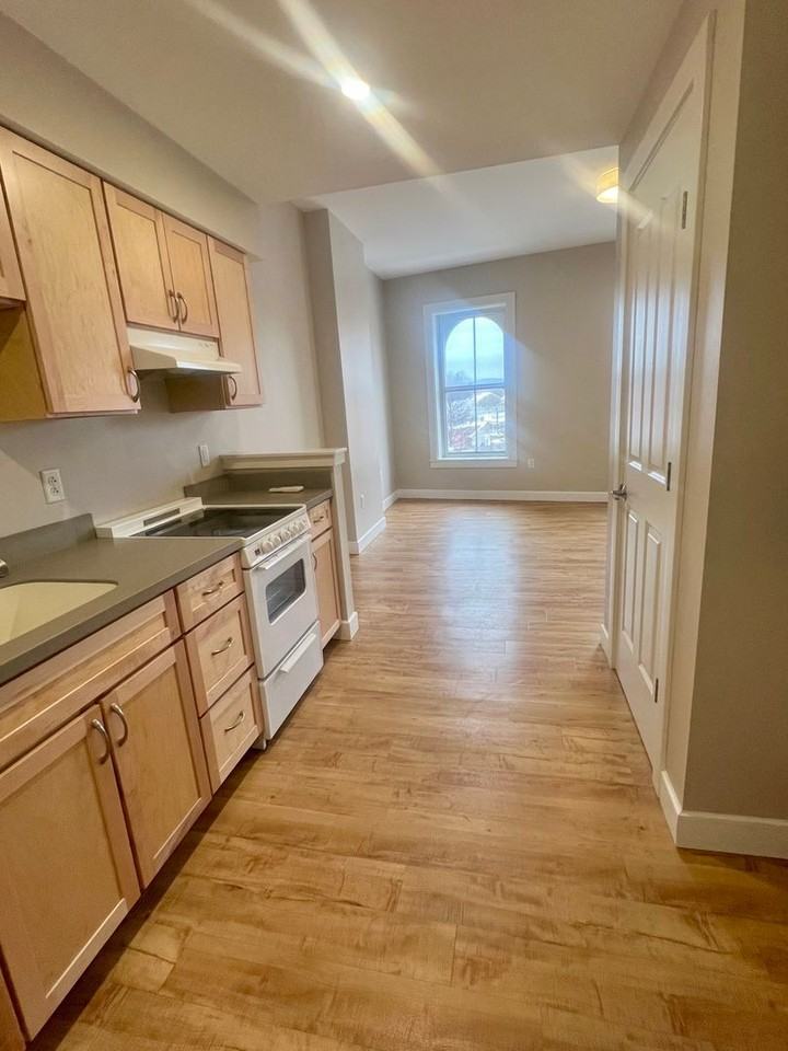 339 Main St - Photo 2 of 18