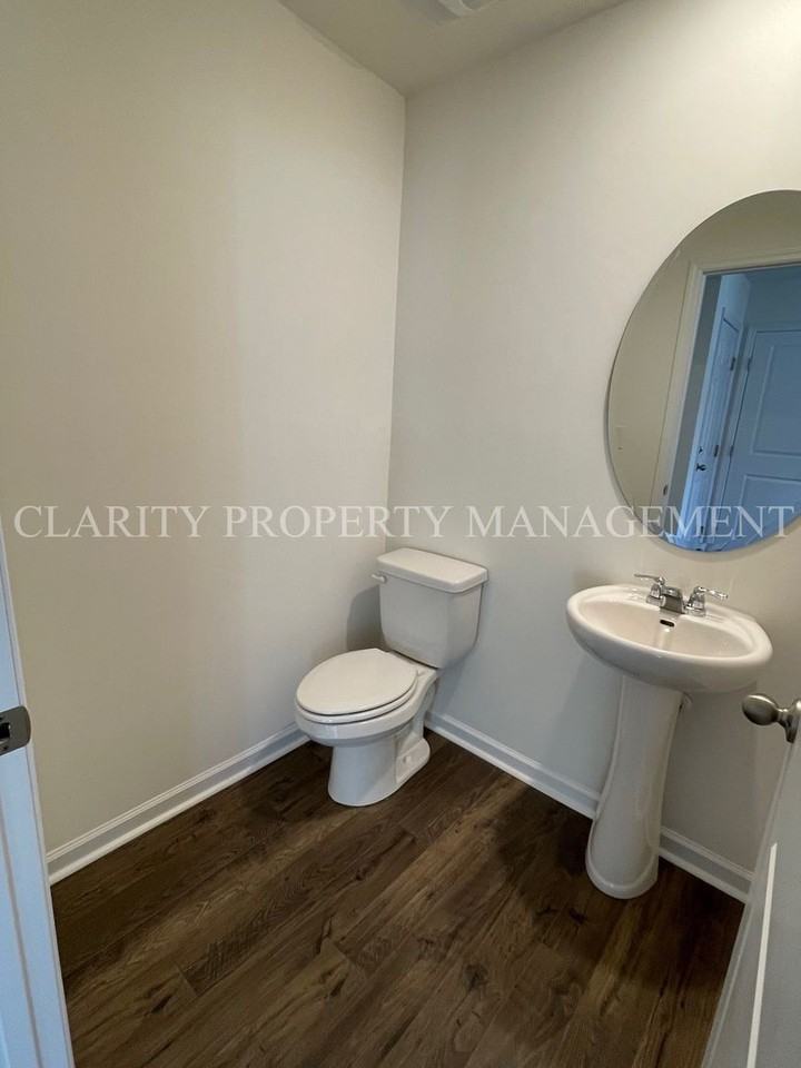 1450 Housley Dr - Photo 6 of 26