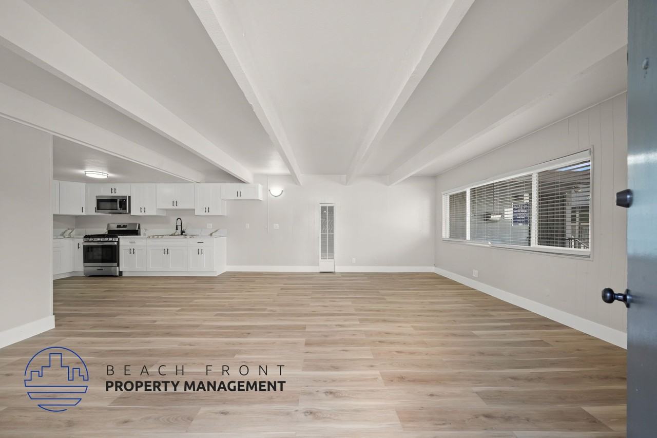 331 E. Wakefield Ave. - Photo 4 of 16