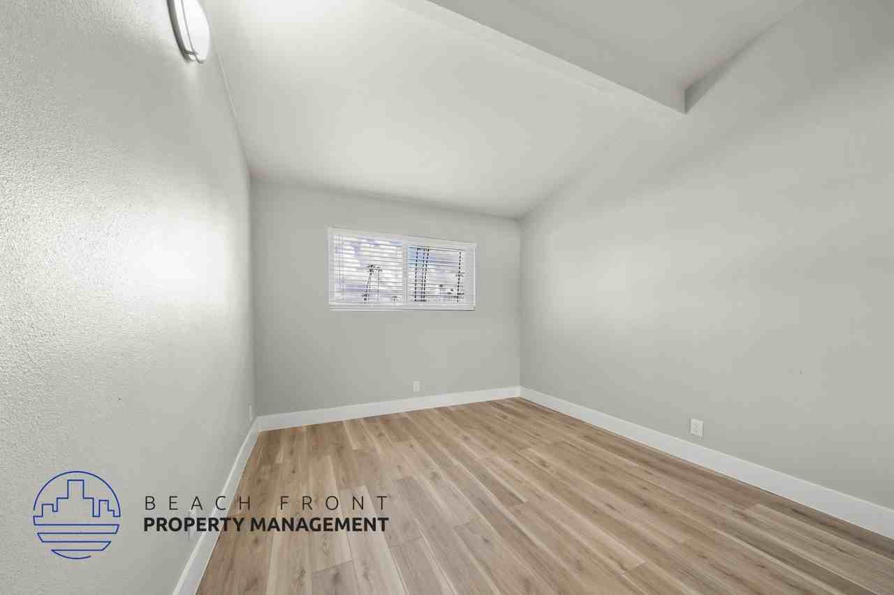 331 E. Wakefield Ave. - Photo 5 of 16