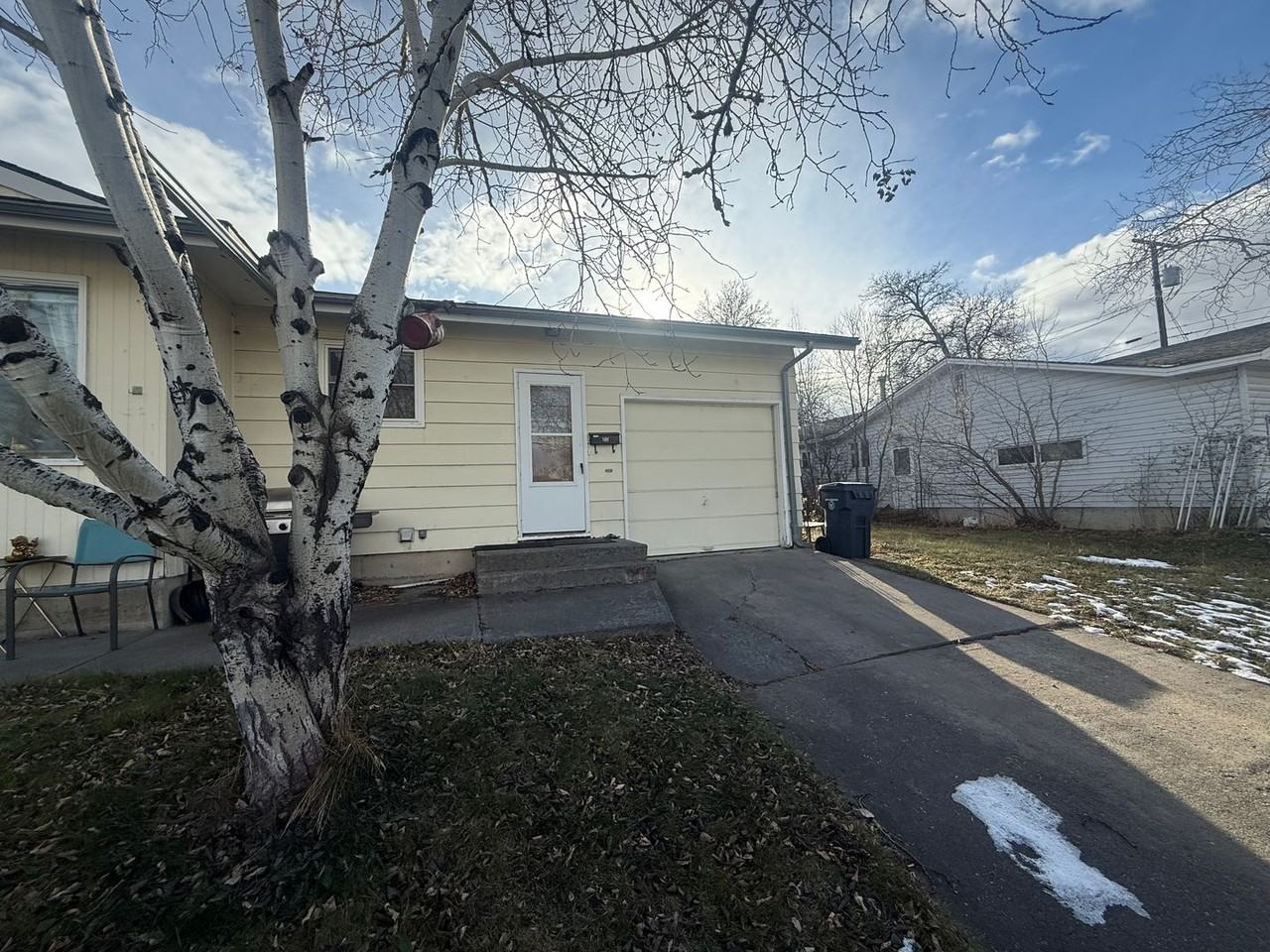 904 W Lamme St #2 - Photo 2 of 10