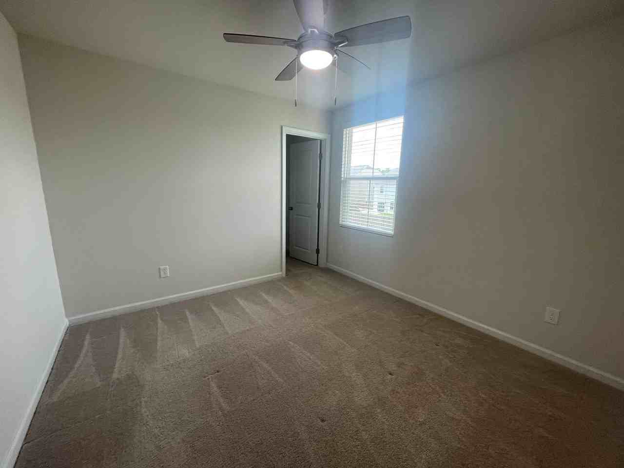 221 Hay Meadow Ln - Photo 7 of 19