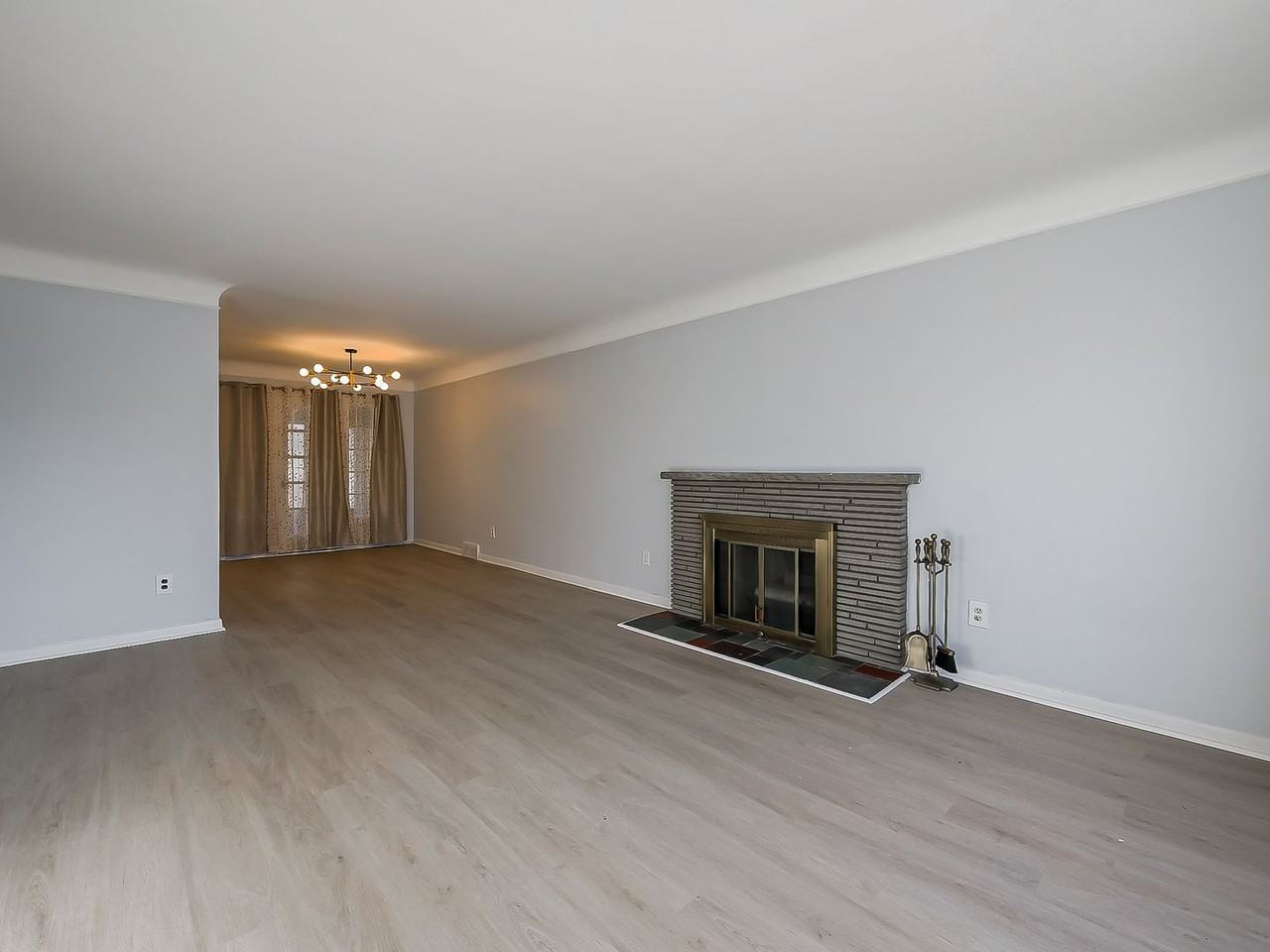 20007 Chalon St - Photo 3 of 42