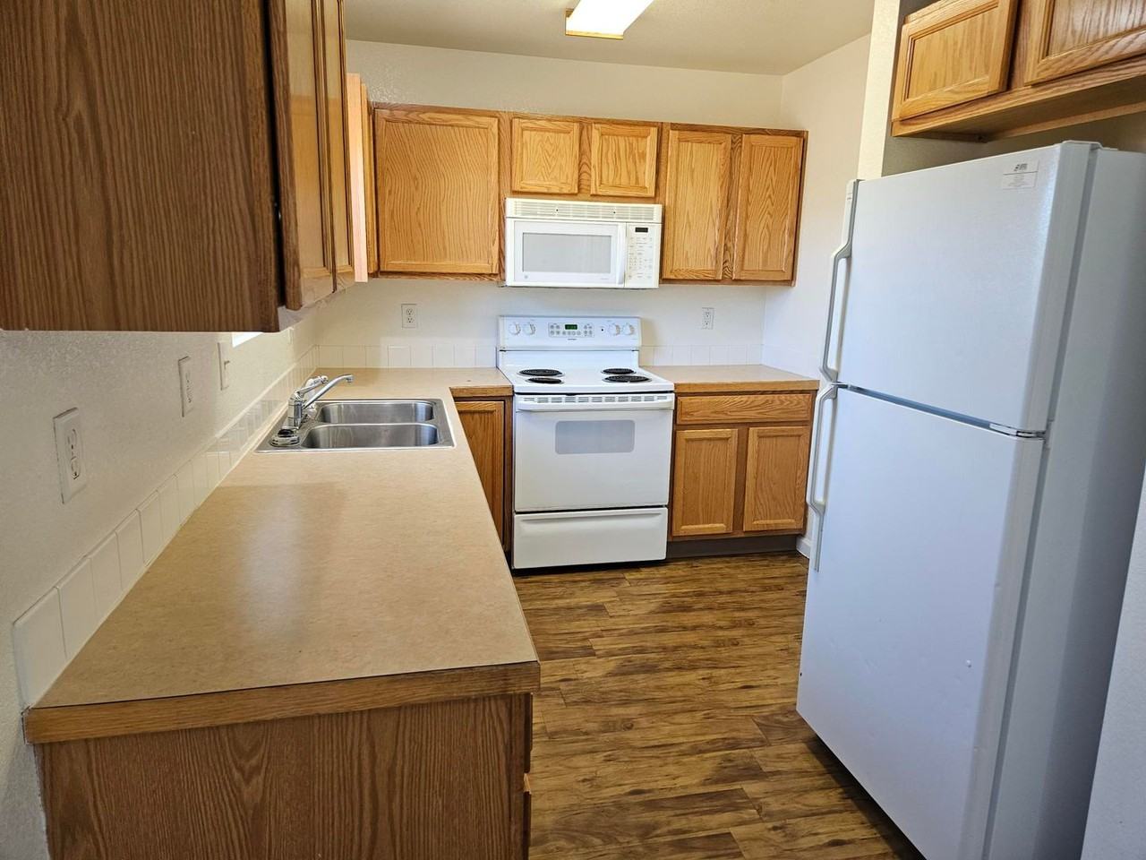 1739 Rowan Ln - Photo 6 of 16