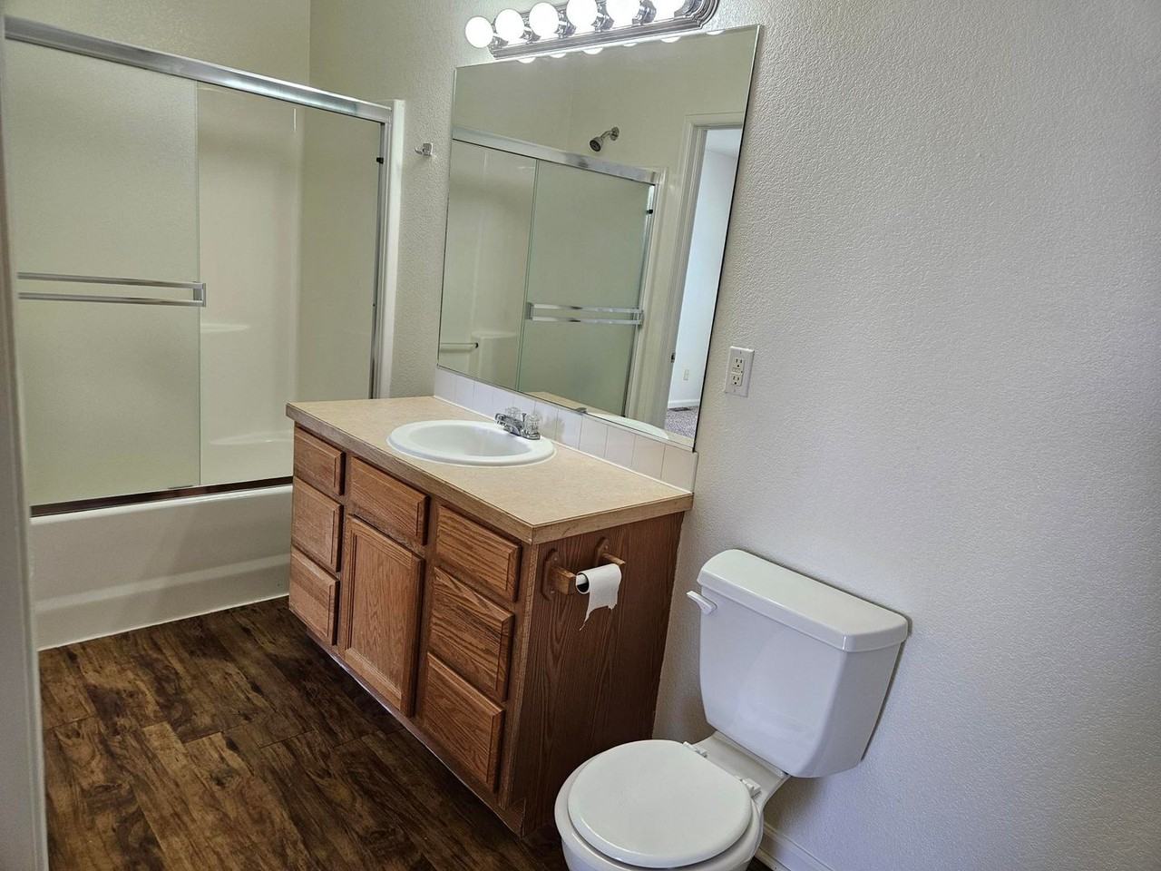 1739 Rowan Ln - Photo 7 of 16