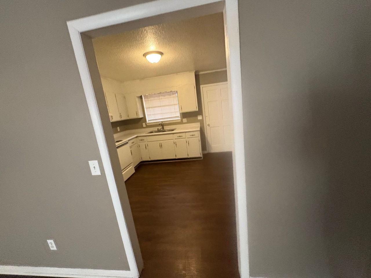 77 Dolphin Ln - Photo 4 of 40