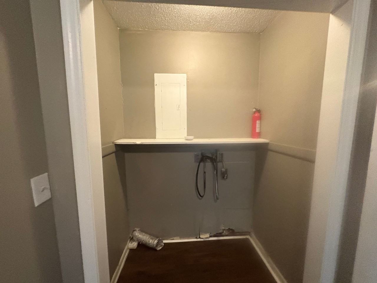 77 Dolphin Ln - Photo 5 of 40