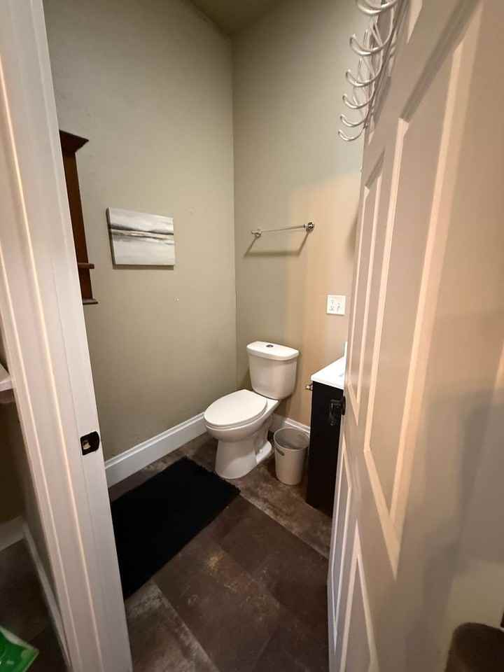 1117 Superior Ave - Photo 4 of 9