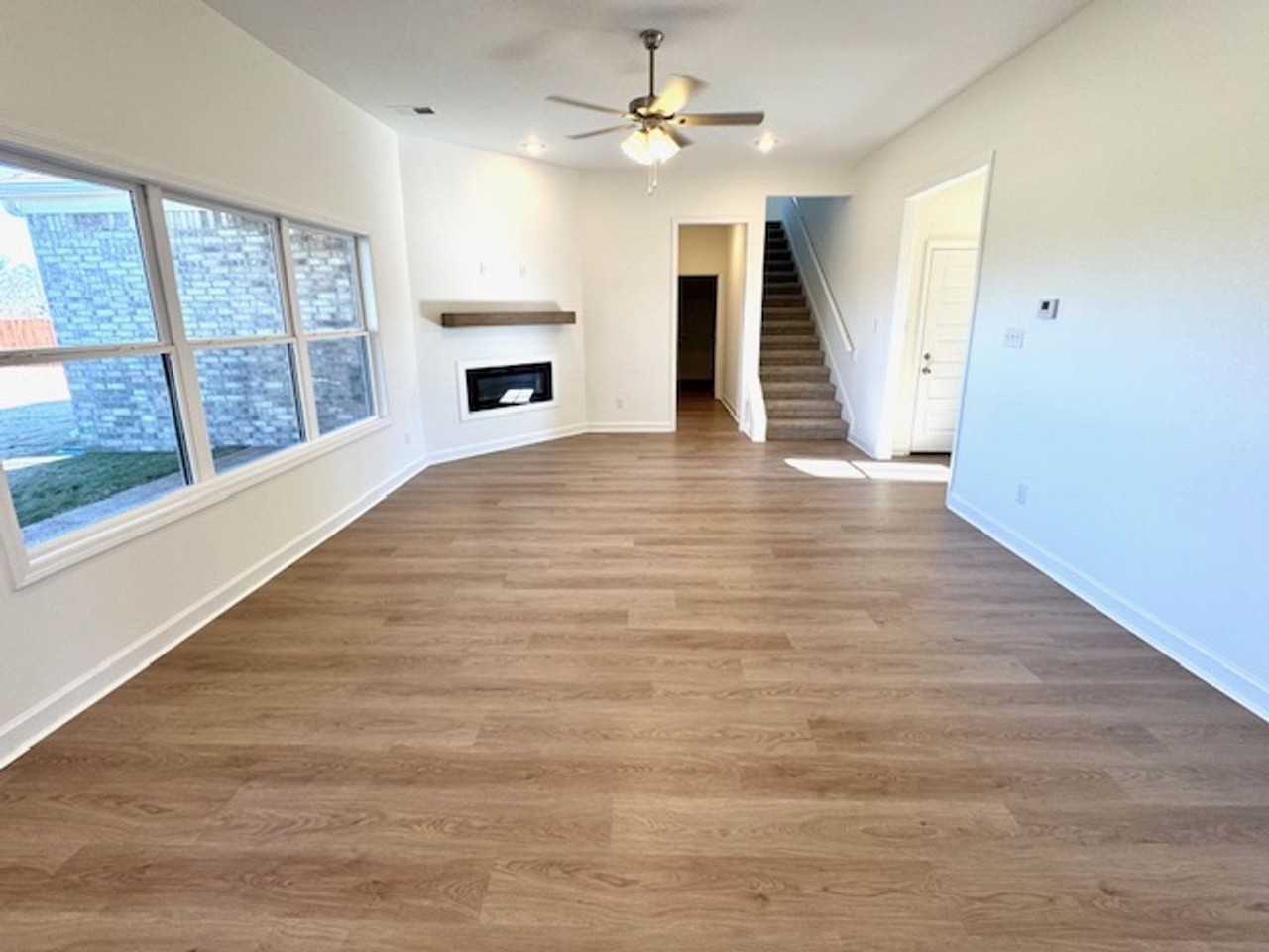 390 Hedge Rose Blvd - Photo 2 of 13