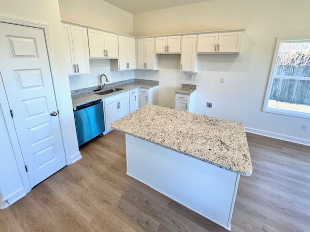 390 Hedge Rose Blvd - Photo 3 of 13