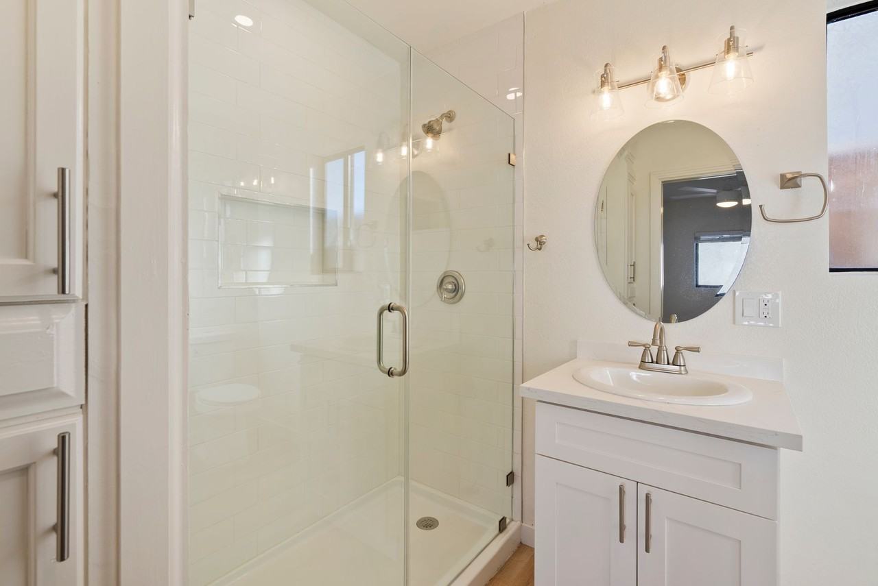 230 S Alpine - Photo 6 of 50