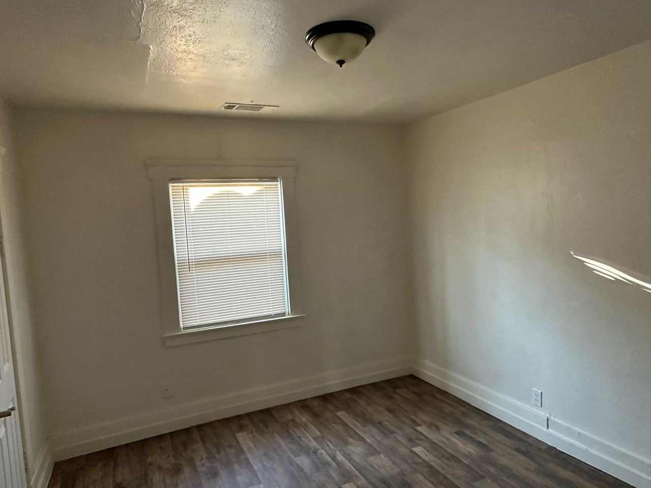 680 E Ventura Ave - Photo 6 of 12