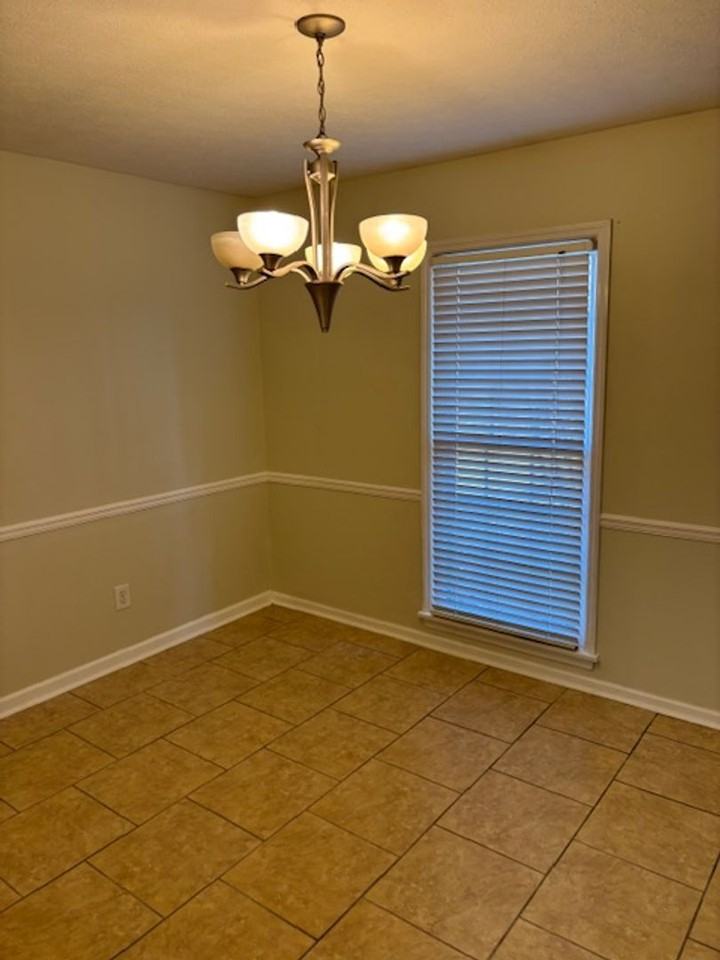 3 Abbey Ct - Photo 5 of 18