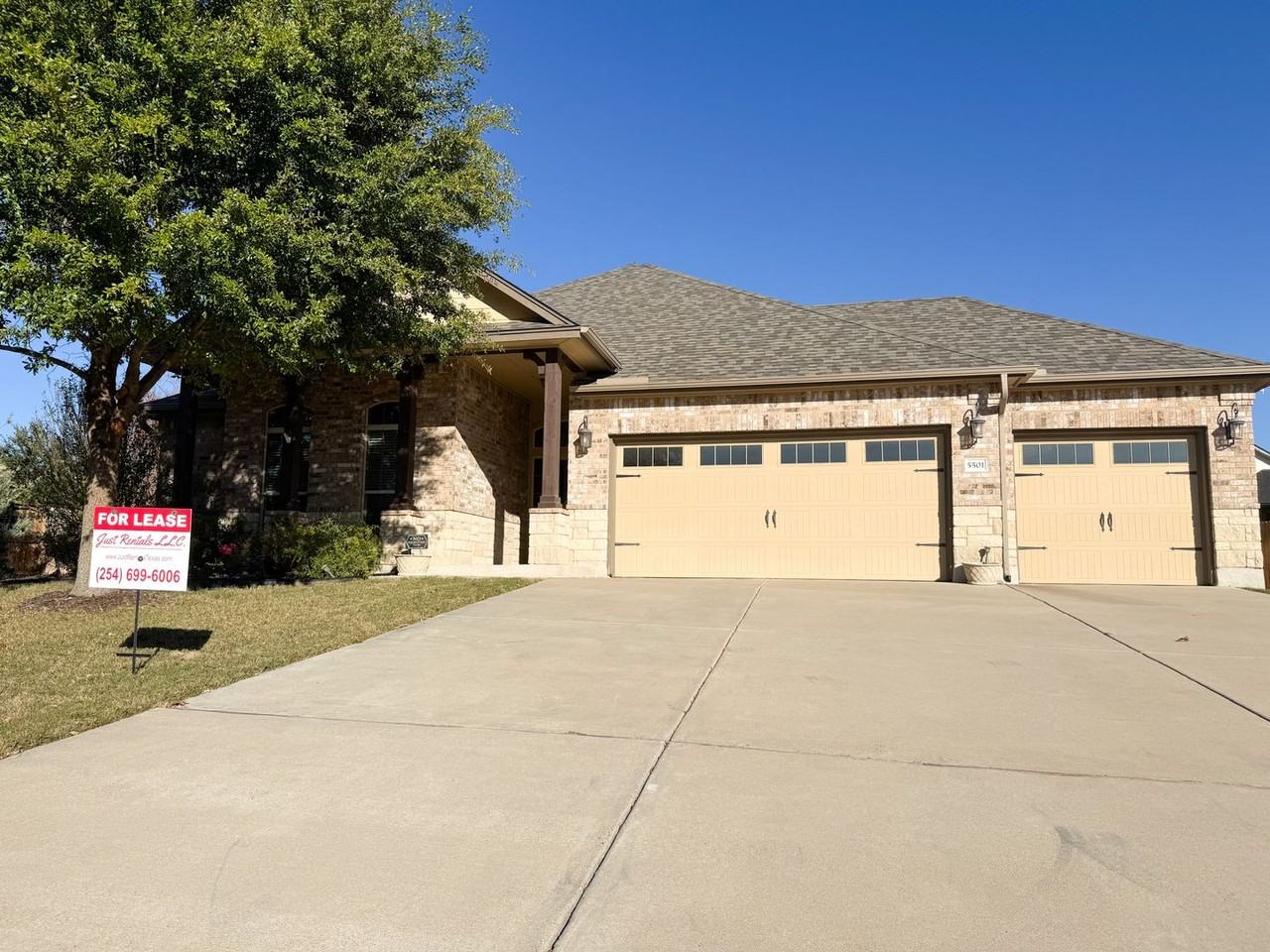 5501 Fenton Ln - Photo 2 of 31