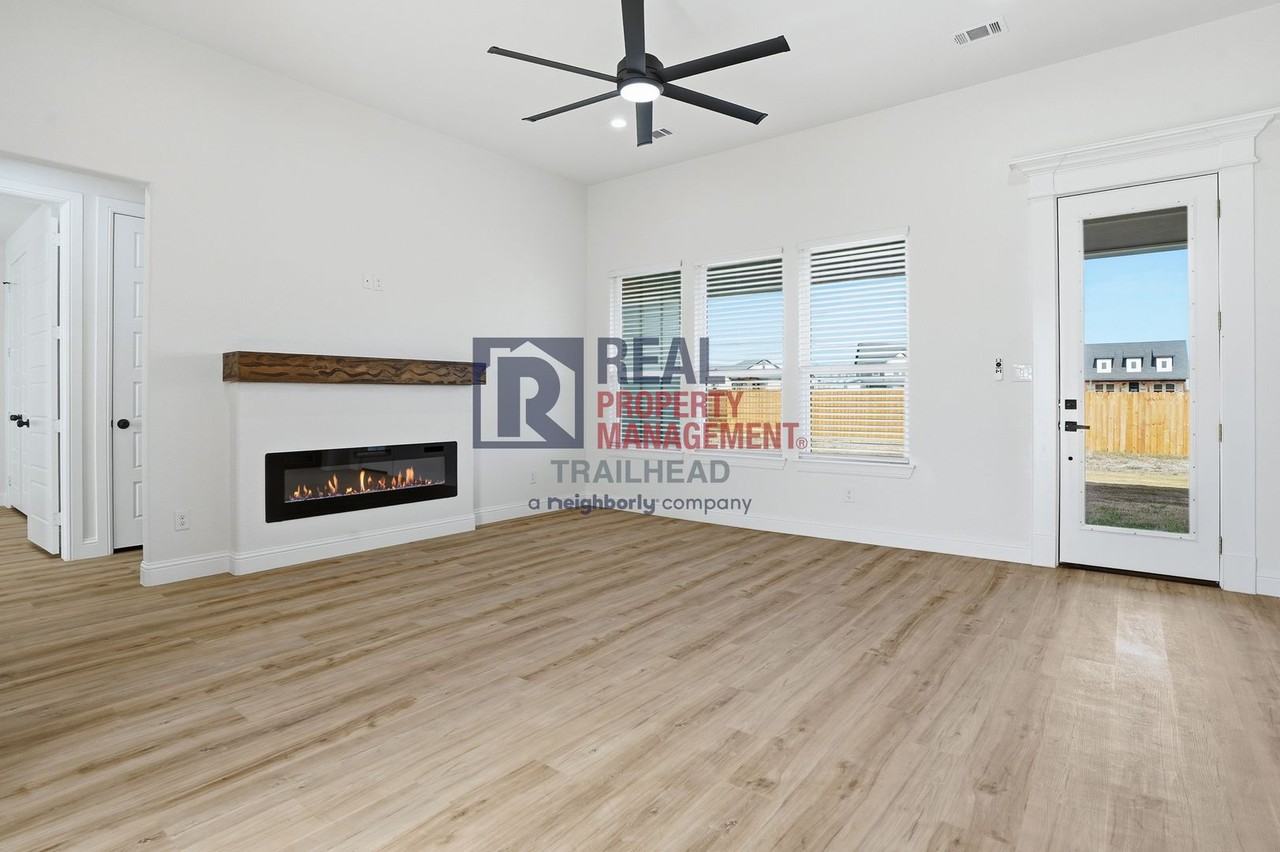 200 High Ridge Ct - Photo 7 of 33