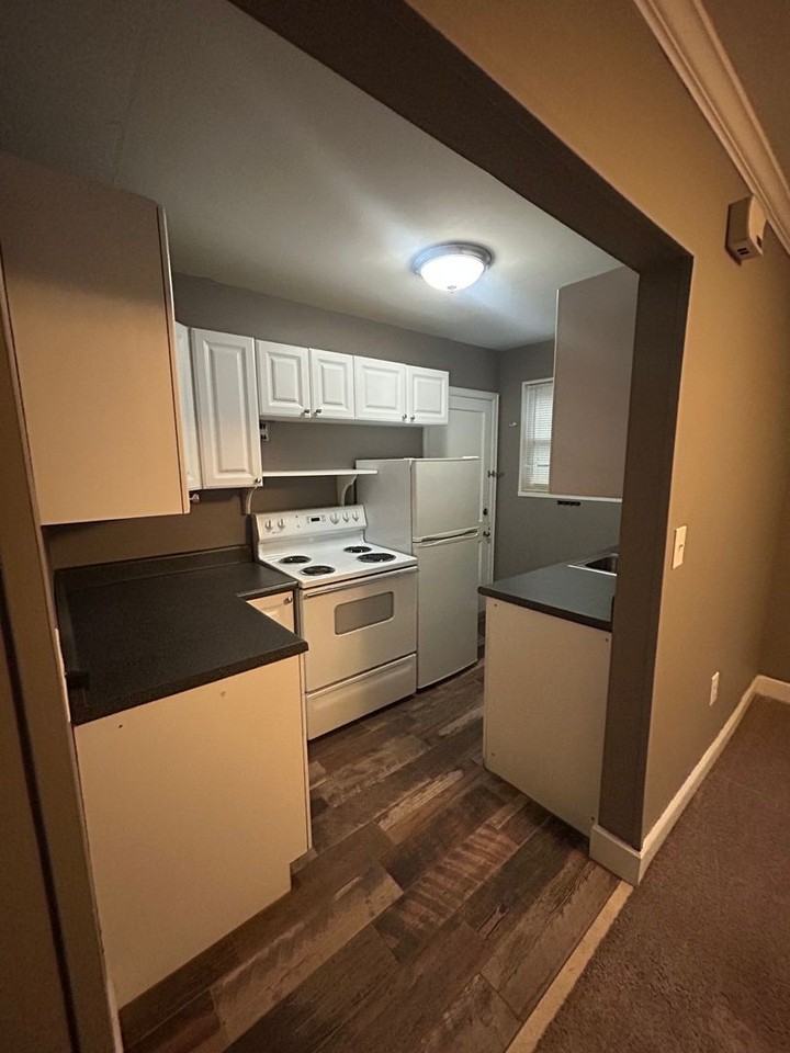 100 100 Lewis Drive  - Lewis Village - Photo 6 of 10