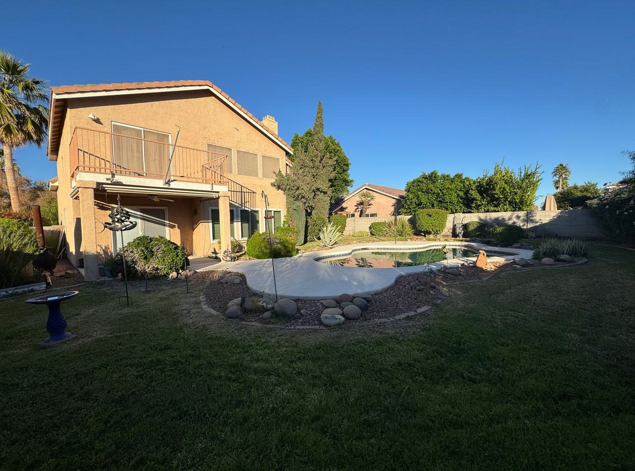 955 W Cooley Dr - Photo 4 of 29