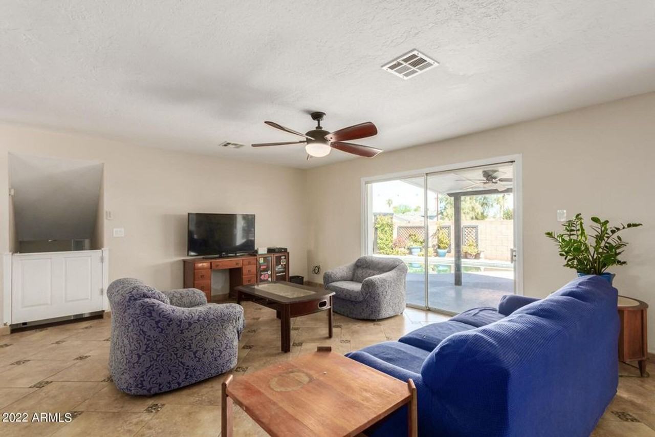 606 E Carson Dr - Photo 3 of 25