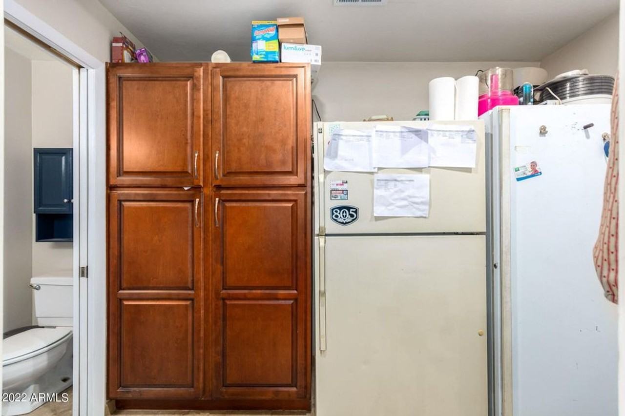 606 E Carson Dr - Photo 5 of 25