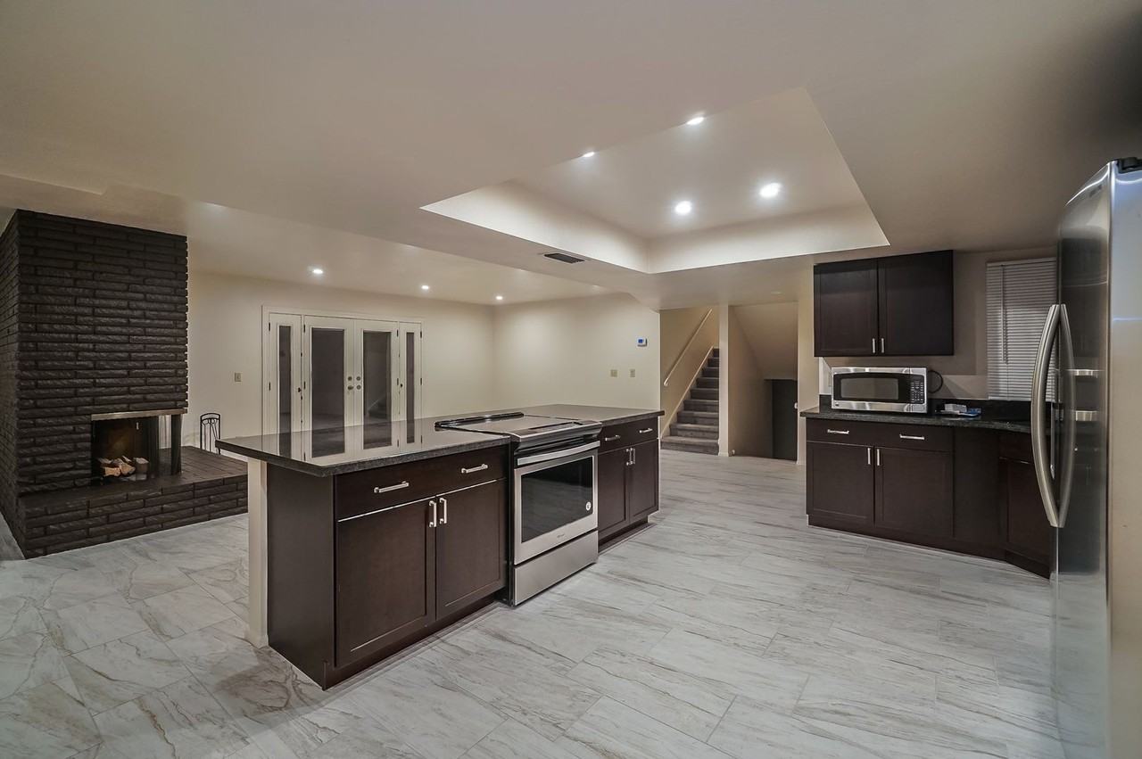 937 E Manhatton Dr - Photo 4 of 20