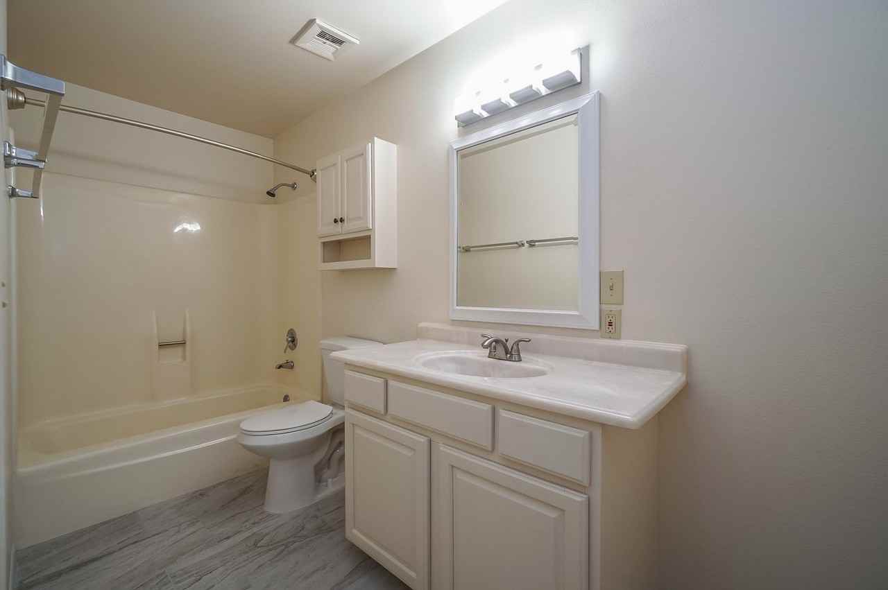 937 E Manhatton Dr - Photo 5 of 20