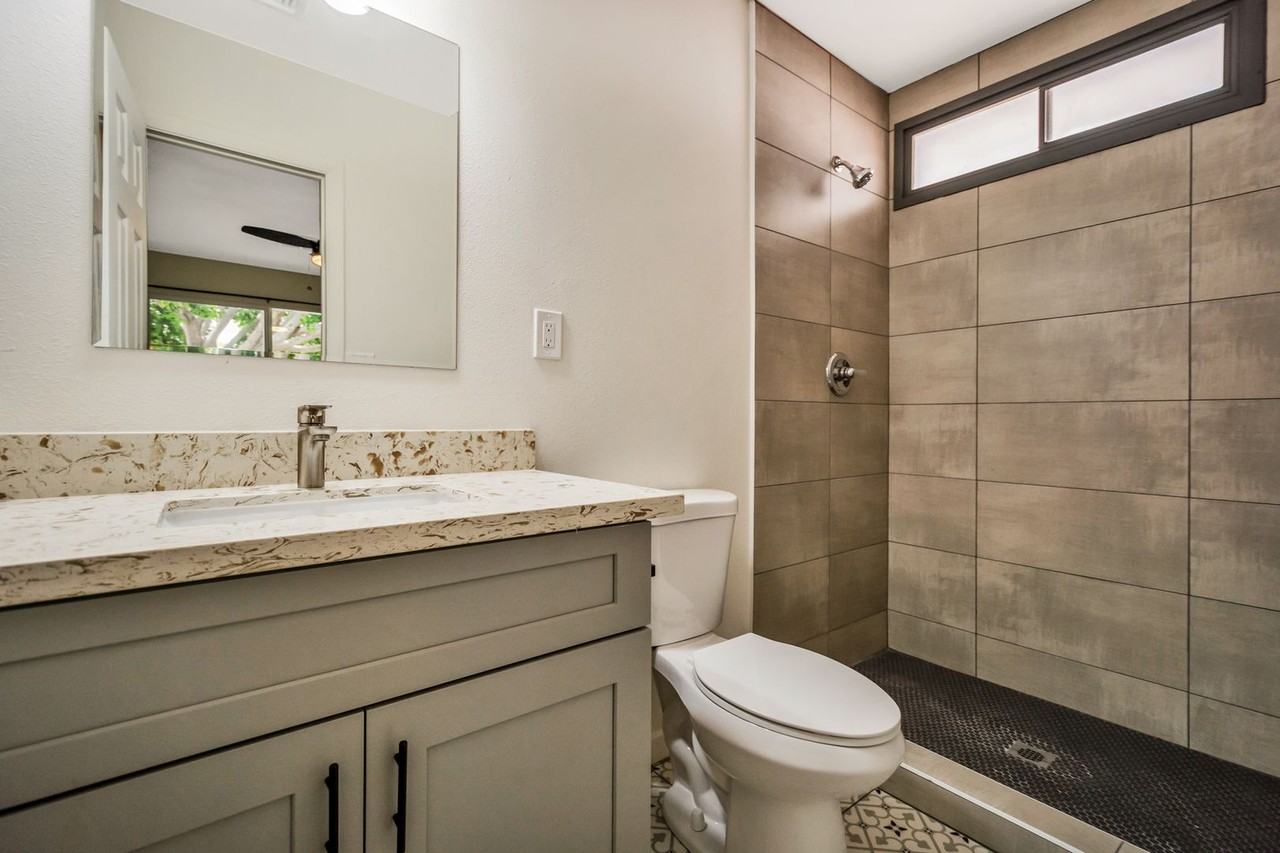 110 E Manhatton Dr - Photo 7 of 30