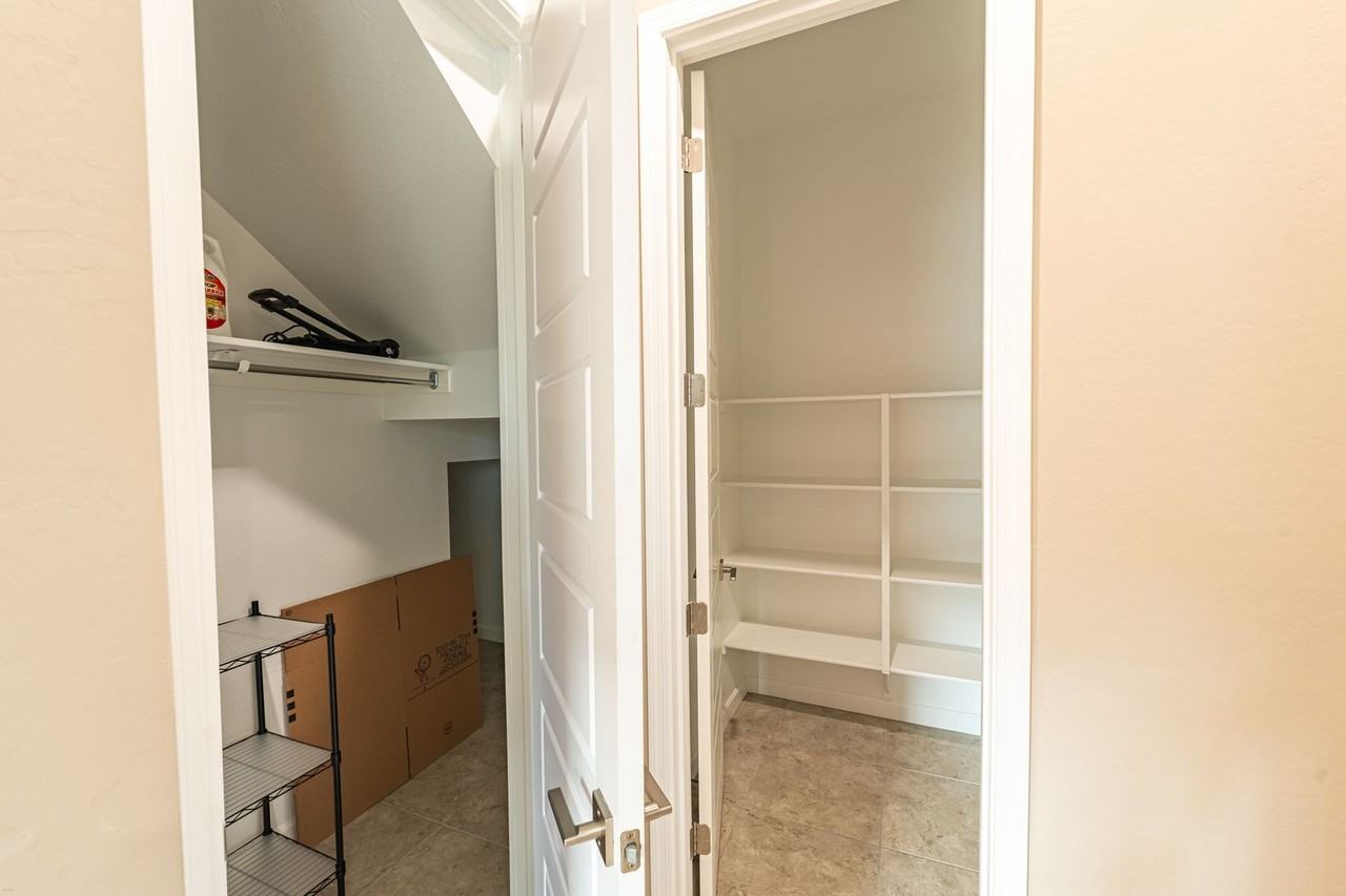 4838 E Helena Dr - Photo 4 of 7