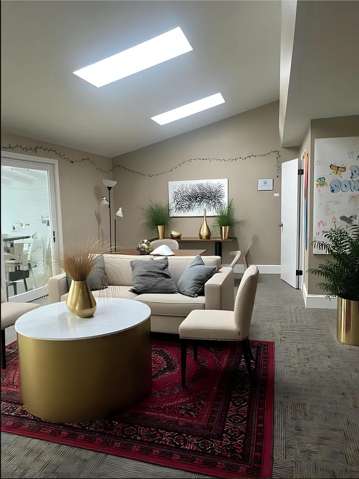 5231 Remington Rd - Photo 3 of 11