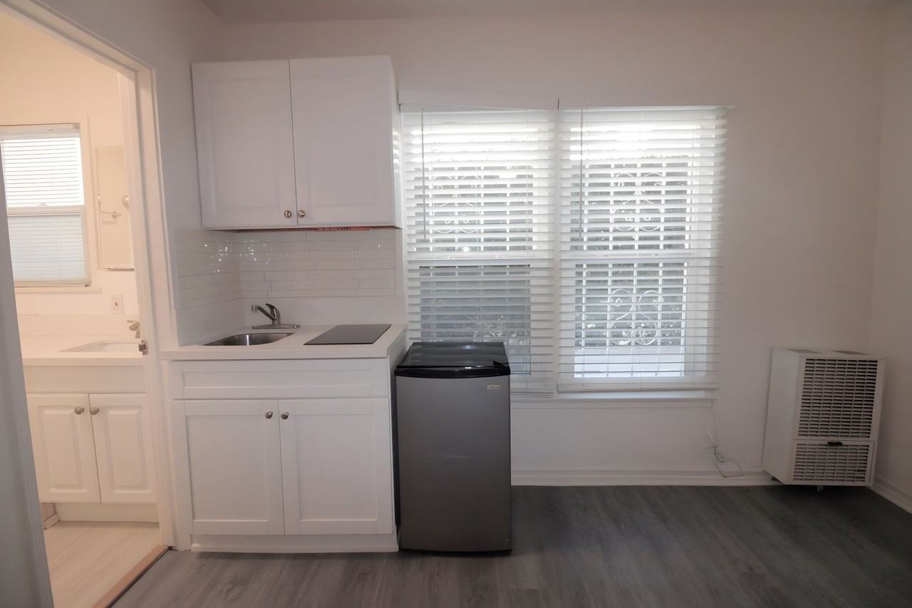 614 Hauser Blvd. - Photo 3 of 10