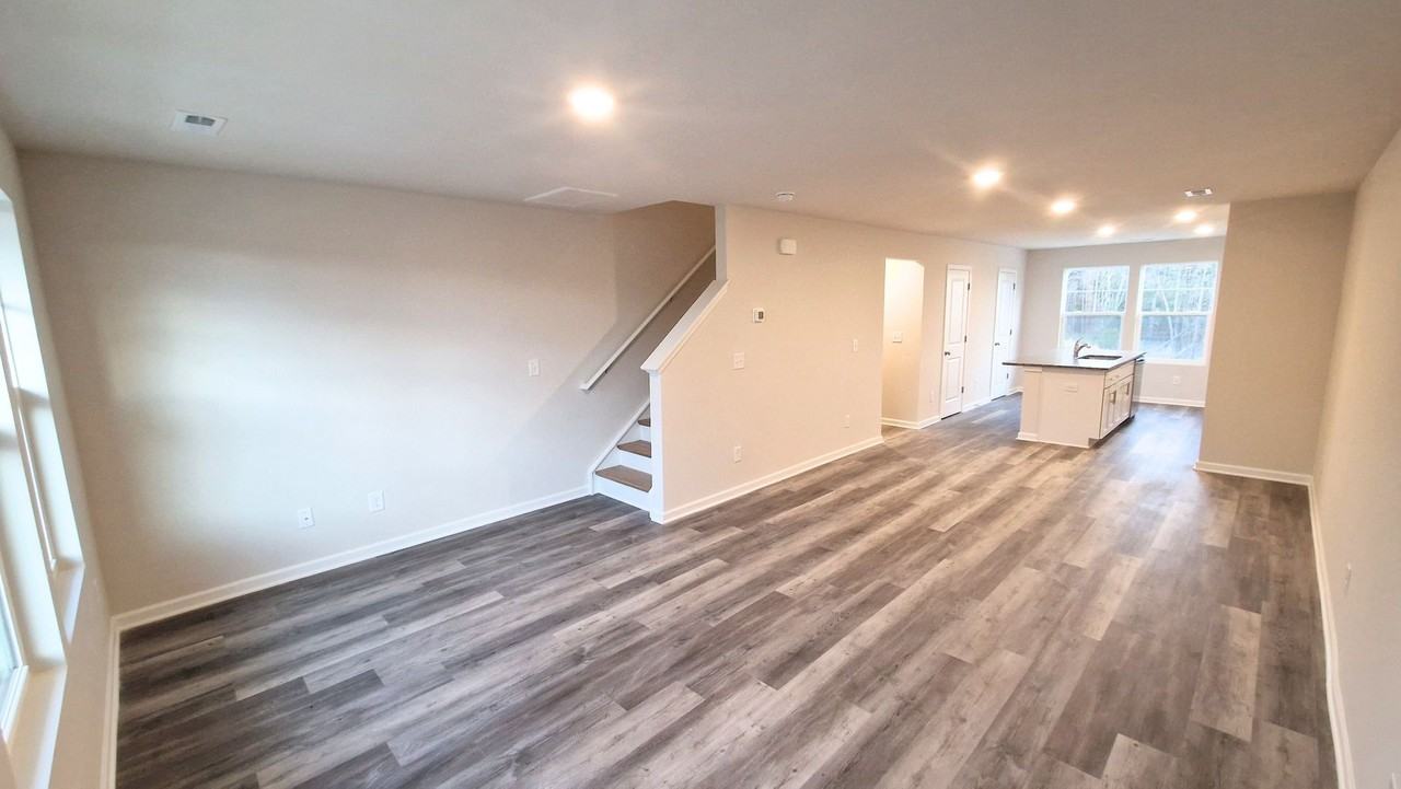 1207 Briarhill Rd - Photo 3 of 24