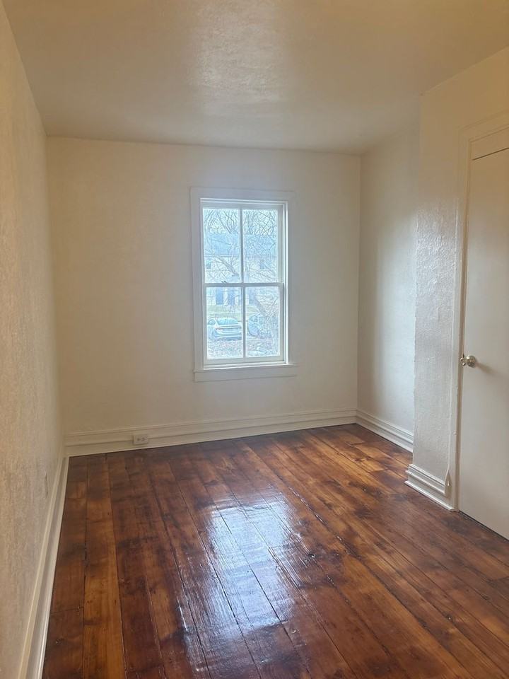 140 E South St - Photo 5 of 19
