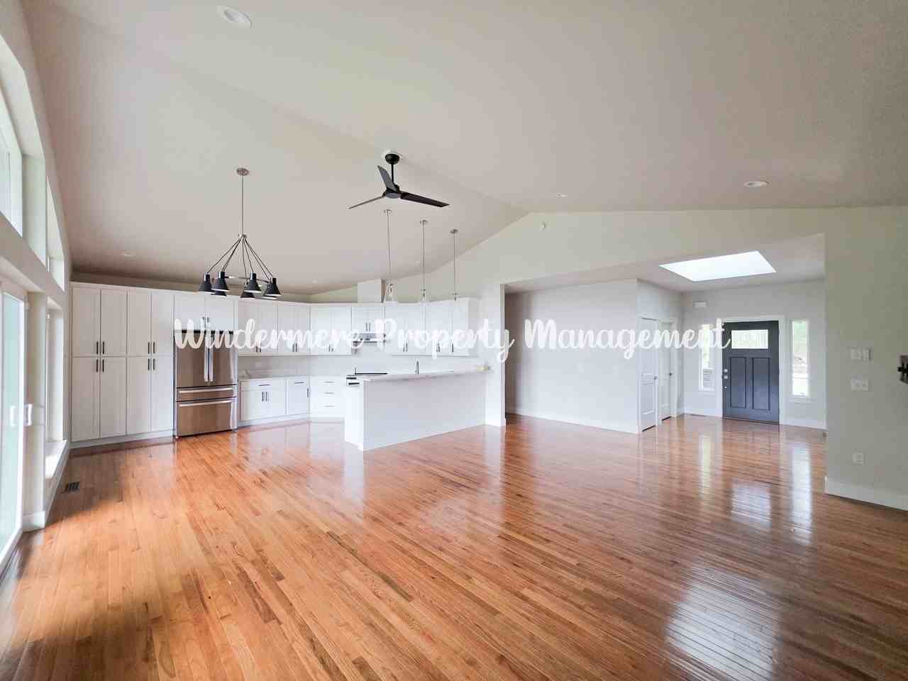 1738 Lilypad Pl E - Photo 5 of 31