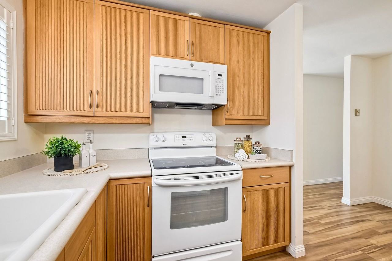 1809 Stonebrook Ln - Photo 6 of 18