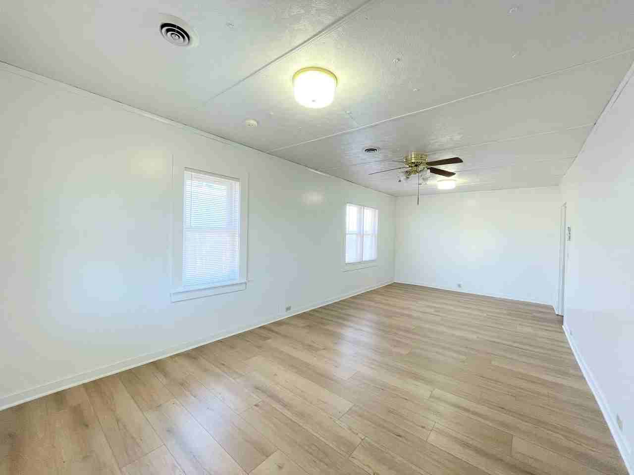 111 W 6th Ave - Photo 3 of 19