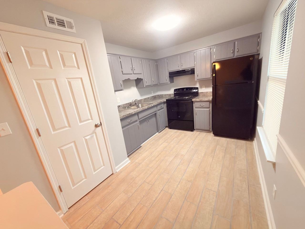 151 E Florence Ave - Photo 4 of 4